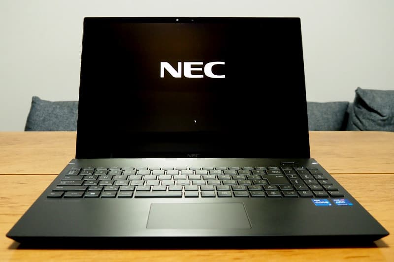 NEC LAVIEのノートパソコン